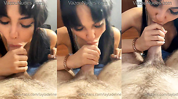 Layla Deline Chupando Novinho