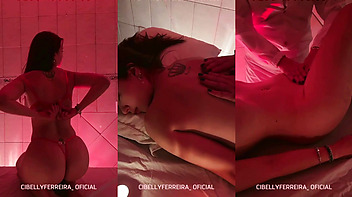 Professora Cibelly Ferreira Recebendo uma Massagem Pelada