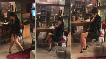 Lina Nakamura fumando toda sensual