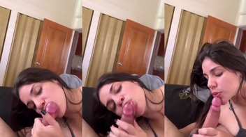 Pornô novinha chupando o namorado até engolir leitinho